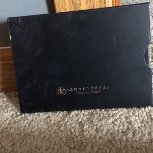 Anastasia Beverly Hills custom contour palette